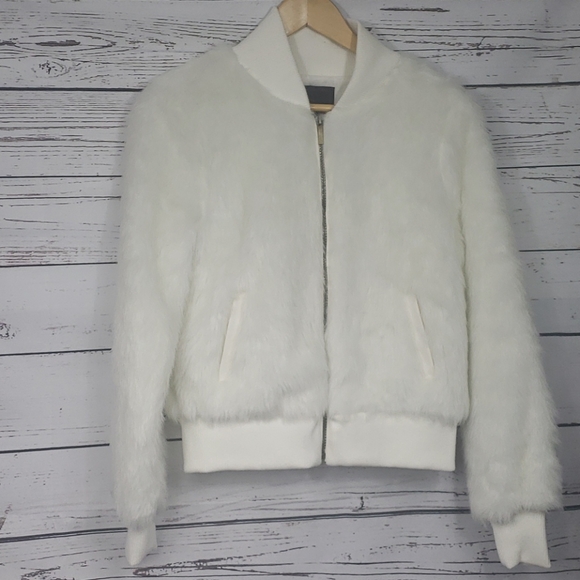 Yoki Jackets \u0026 Coats | Faux Fur Bomber Jacket by Yoki New York | Color: White | Size: S | Love_Jacquelynn's Closet